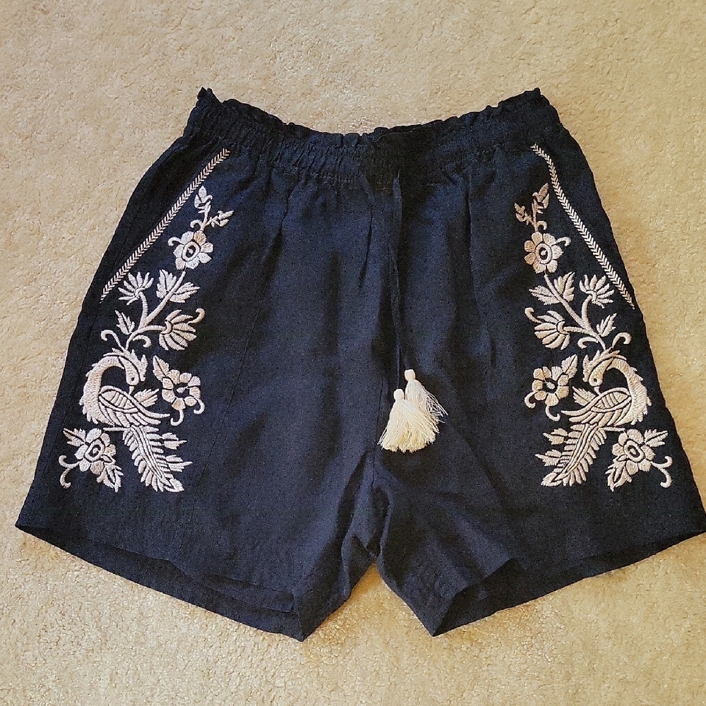 JOHNNY WAS Black Embroidered Tassel Waist Shorts Size S